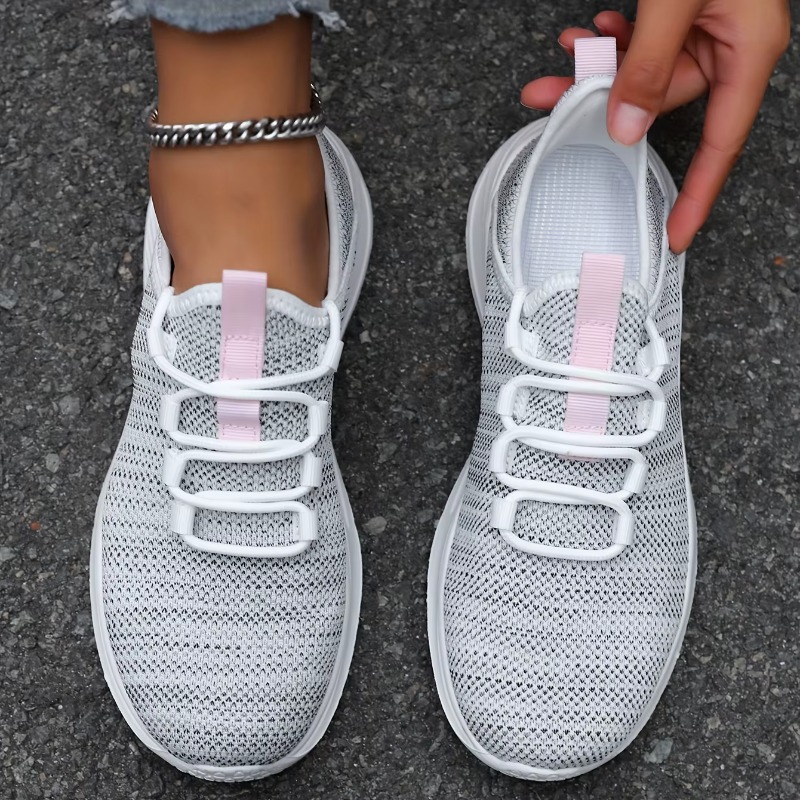 四季女性通気性メッシュスニーカー軽量ランニングシューズソフト - Running Gear Autumn のレビューと価格