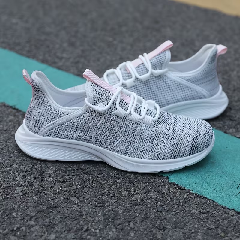 四季女性通気性メッシュスニーカー軽量ランニングシューズソフト - Running Gear Autumn のレビューと価格